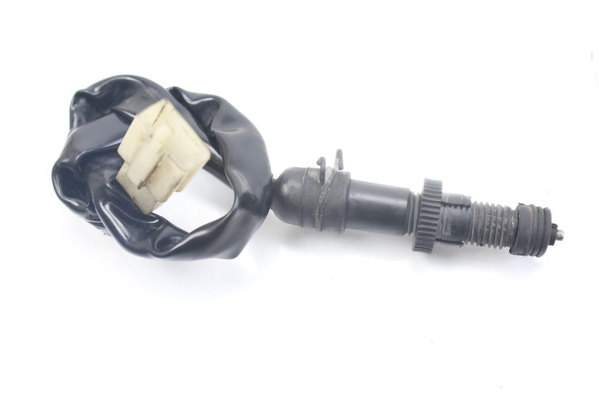 photo de CONTACTEUR FEU STOP ARRIERE HONDA VFR FI RC46 800 (1998 - 2001)