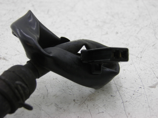 photo de CONTACTEUR FEU STOP ARRIERE HONDA VT C SHADOW 125 (1999 - 2007)