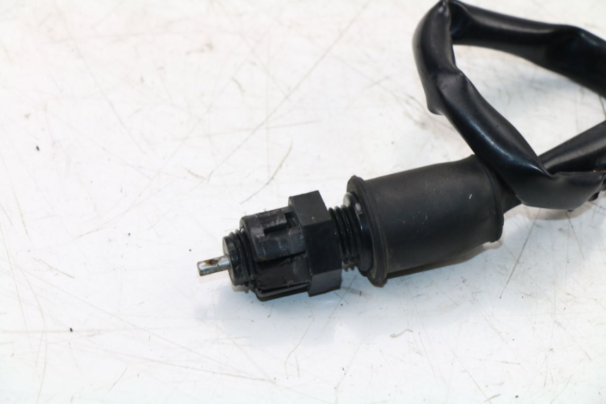 photo de CONTACTEUR FEU STOP ARRIERE KAWASAKI ER-6 ER6 N ABS 650 (2005 - 2009)