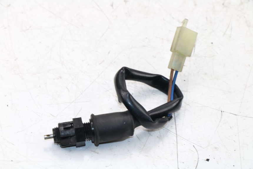 photo de CONTACTEUR FEU STOP ARRIERE KAWASAKI ER-6 ER6 N ABS 650 (2005 - 2009)
