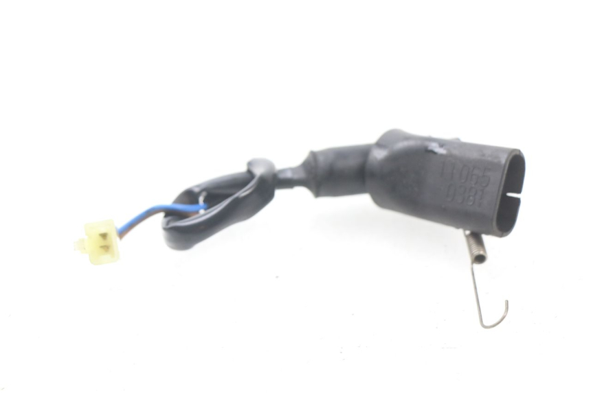 photo de CONTACTEUR FEU STOP ARRIERE KAWASAKI Z ABS 750 (2007 - 2013)