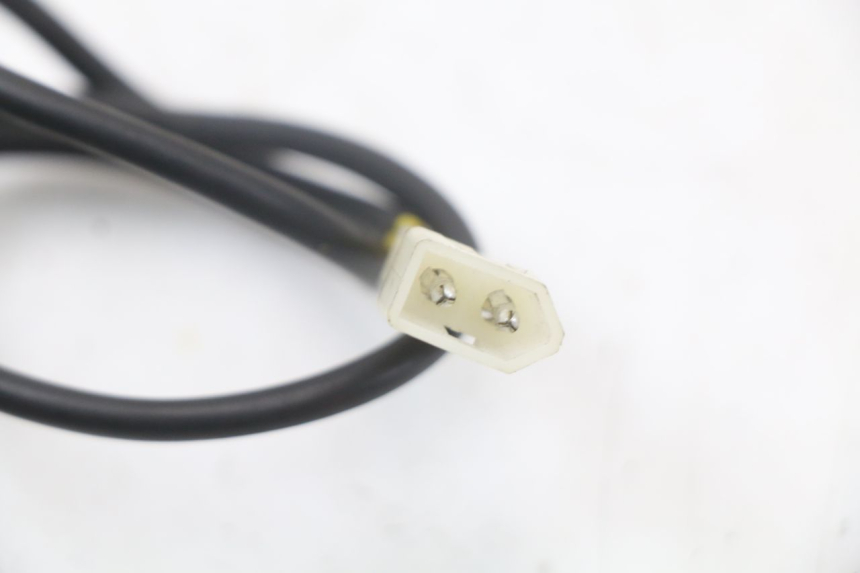 photo de CONTACTEUR FEU STOP ARRIERE MOTO GUZZI NORGE 8V GT 1200 (2011 - 2016) - Autre angle de vue