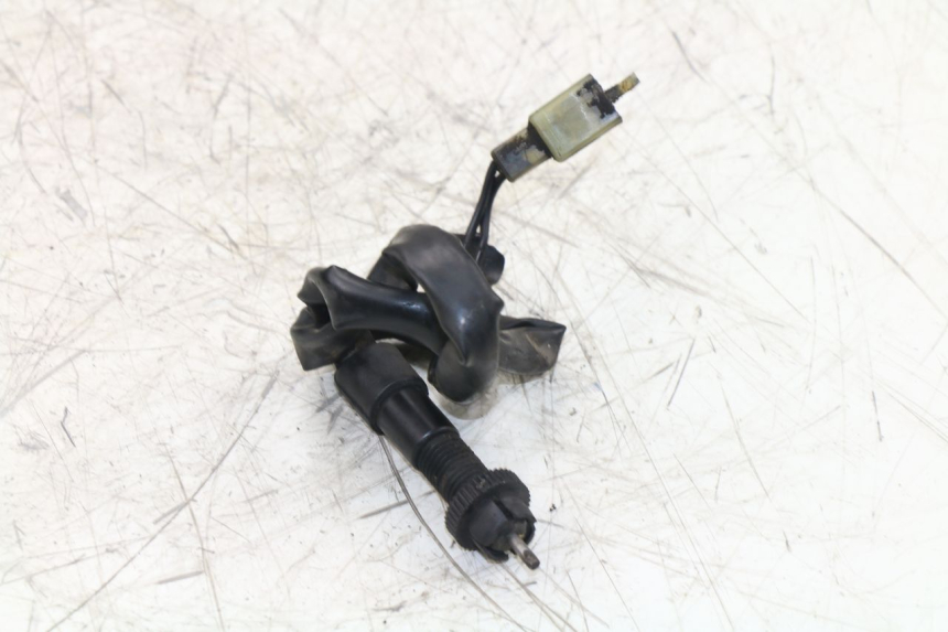 photo de CONTACTEUR FEU STOP ARRIERE HONDA NTV REVERSE 650 (1993 - 1994)