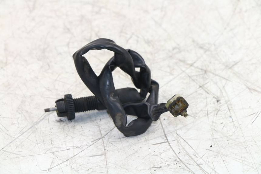 photo de CONTACTEUR FEU STOP ARRIERE HONDA NTV REVERSE 650 (1993 - 1994)