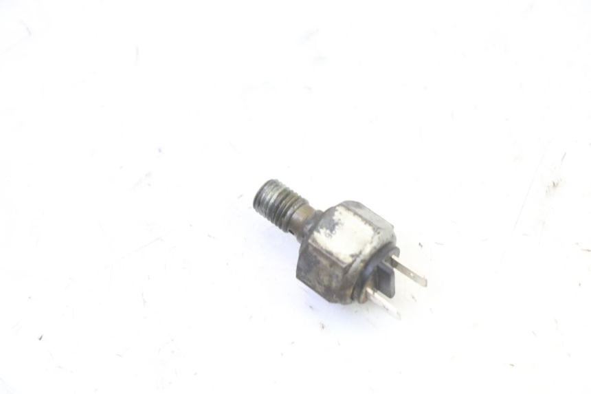 photo de CONTACTEUR FEU STOP ARRIERE TRIUMPH SPRINT 900 (1995 - 1998)