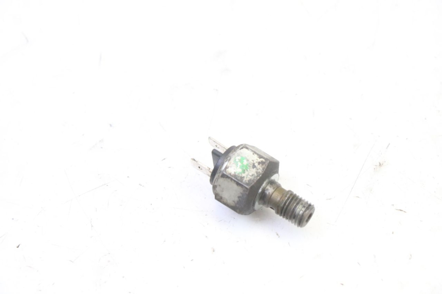 photo de CONTACTEUR FEU STOP ARRIERE TRIUMPH SPRINT 900 (1995 - 1998)