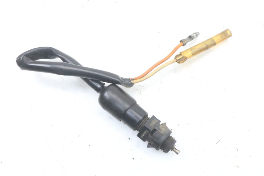 photo de CONTACTEUR FEU STOP ARRIERE SUZUKI GSX E 250 (1982 - 1983)