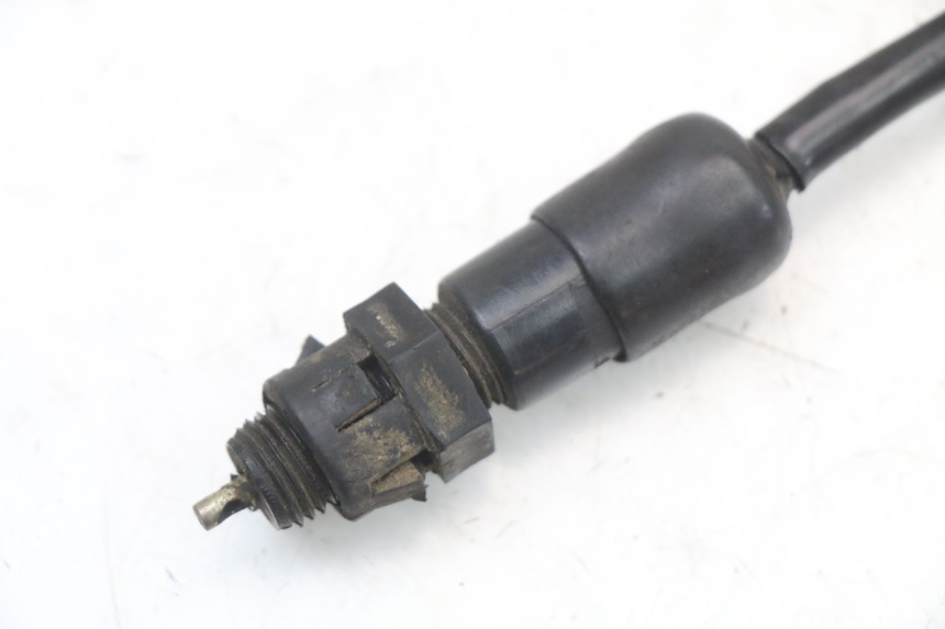 photo de CONTACTEUR FEU STOP ARRIERE SUZUKI GSX E 250 (1982 - 1983)