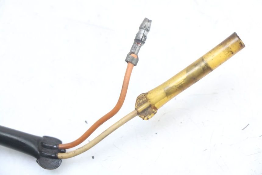 photo de CONTACTEUR FEU STOP ARRIERE SUZUKI GSX E 250 (1982 - 1983)