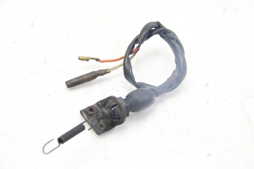 photo de CONTACTEUR FEU STOP ARRIERE SUZUKI GSX-F GSX  F 1100 (1988 - 1994)