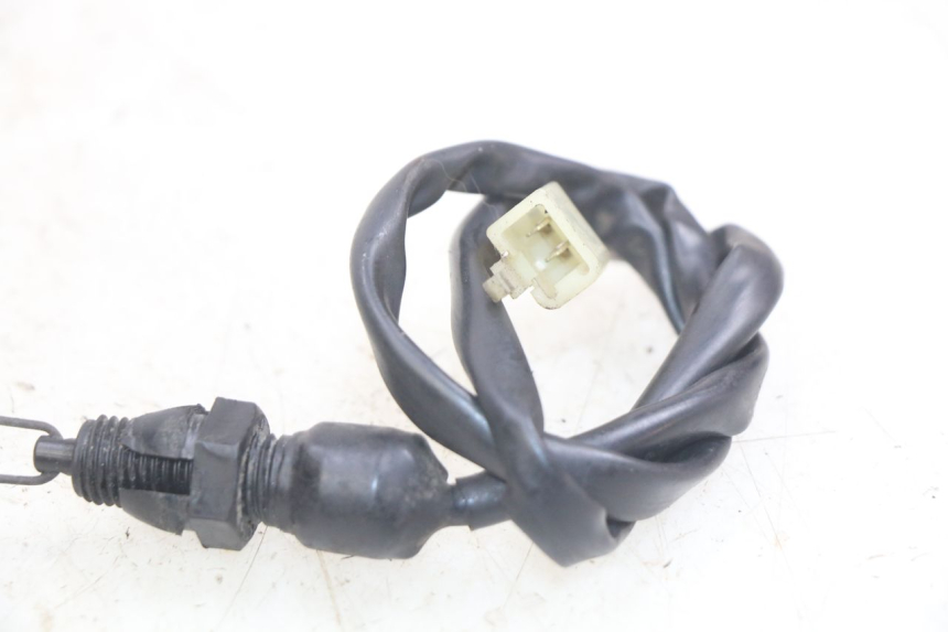 photo de CONTACTEUR FEU STOP ARRIERE SUZUKI SV N 650 (1999 - 2002)