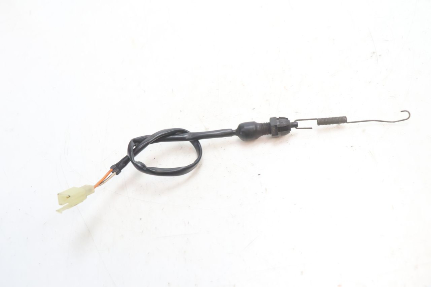 photo de CONTACTEUR FEU STOP ARRIERE SUZUKI SV S 650 (2003 - 2009) - Autre angle de vue