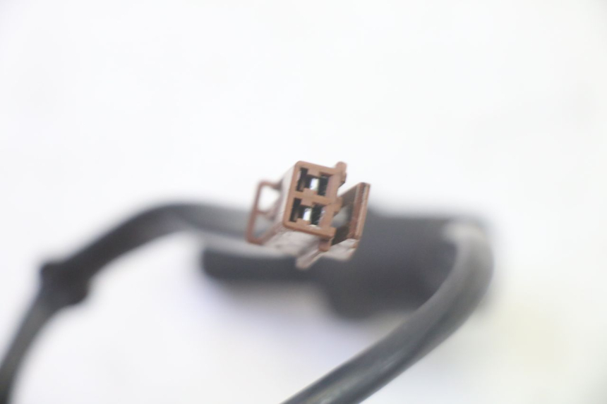 photo de CONTACTEUR FEU STOP ARRIERE YAMAHA TDM ABS 900 (2002 - 2014) - Gros plan technique