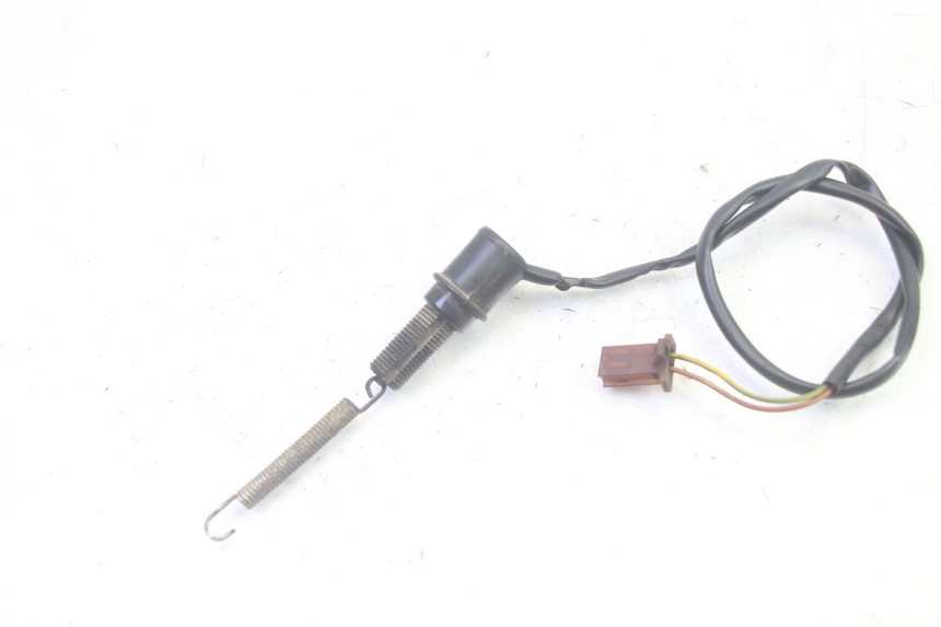 photo de CONTACTEUR FEU STOP ARRIERE YAMAHA TZR 50 (2008 - 2016) - Zoom état d’usage