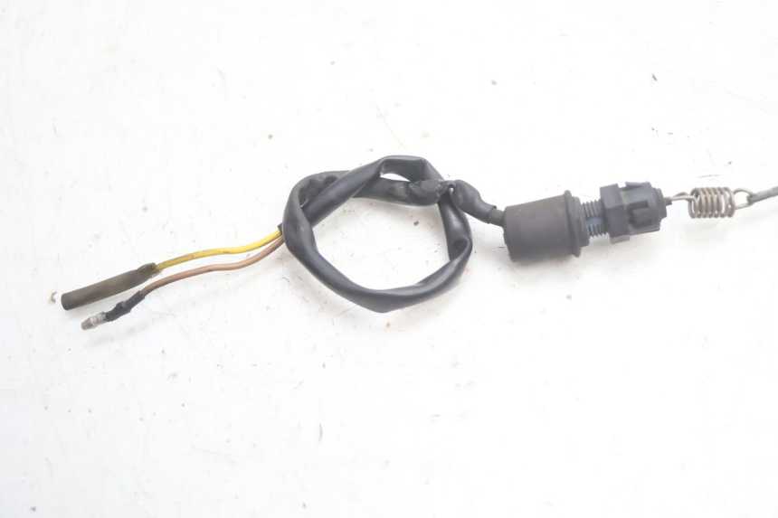 photo de CONTACTEUR FEU STOP ARRIERE YAMAHA XV VIRAGO 535 (1988 - 2004) - Points de fixation