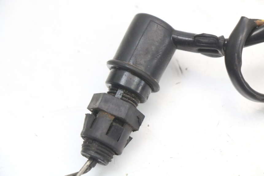 photo de CONTACTEUR FEU STOP ARRIERE YAMAHA XJ F 900 (1983 - 1994)