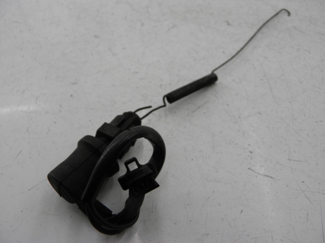 photo de CONTACTEUR FEU STOP ARRIERE YAMAHA XJR 1300 (1998 - 2002)
