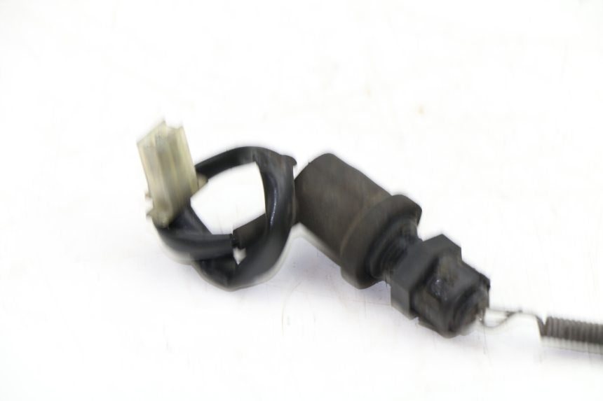 photo de CONTACTEUR FEU STOP ARRIERE YAMAHA XJS DIVERSION 600 (2000 - 2003)