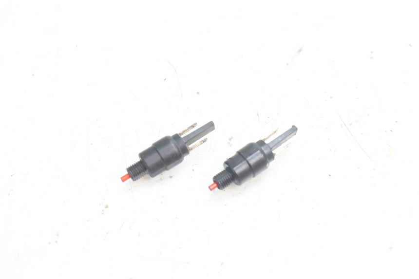 photo de CONTACTEUR FEU STOP APRILIA ATLANTIC S 125 (2010 - 2013) - Vue principale