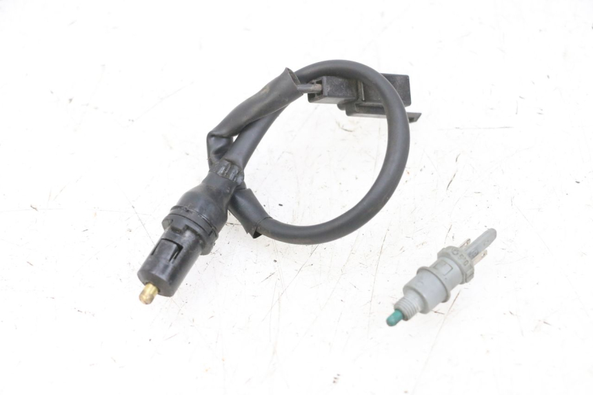 photo de CONTACTEUR FEU STOP YAMAHA BW'S EASY 50 (2013 - 2016) - Vue principale