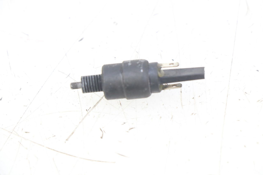 photo de CONTACTEUR FEU STOP DROIT APRILIA ATLANTIC 500 (2002 - 2003)