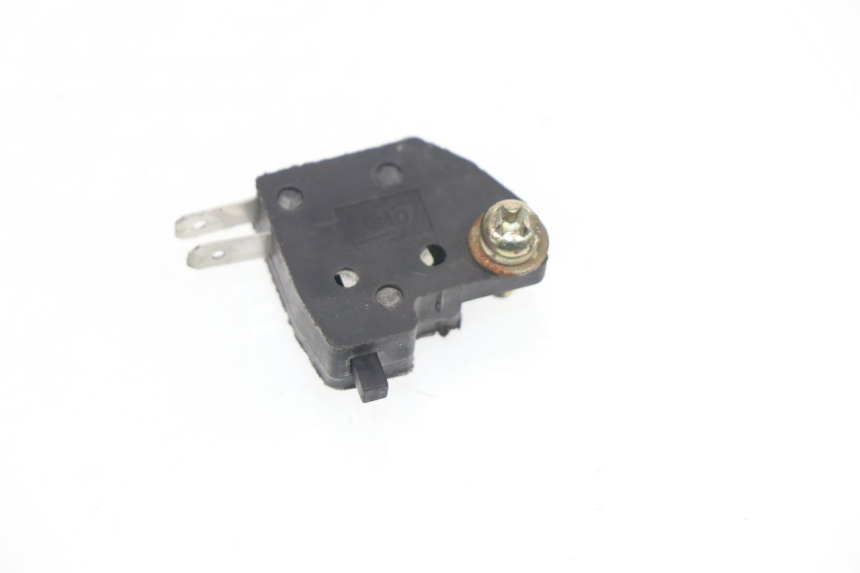 photo de CONTACTEUR FEU STOP DROIT BAOTIAN BT 49 QT-9 50 (2006 - 2010)
