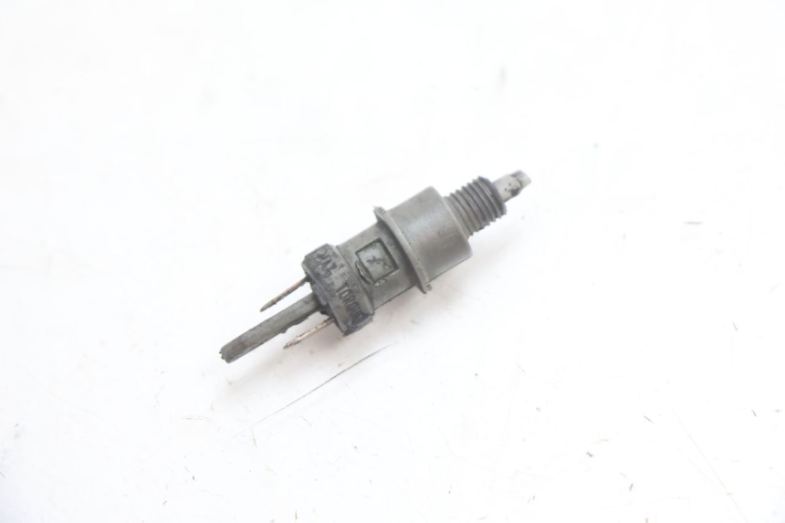 photo de CONTACTEUR FEU STOP DROIT MBK BOOSTER ROCKET 50 (1995 - 1998) - Détail de la pièce