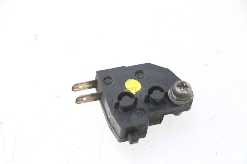 photo de CONTACTEUR FEU STOP DROIT SUZUKI BURGMAN 125 (2007 - 2014) - Vue principale