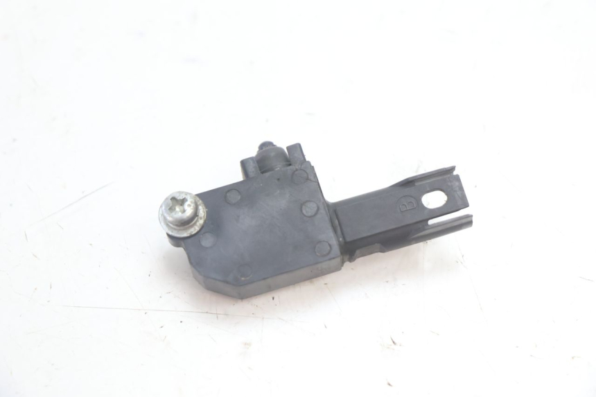 photo de CONTACTEUR FEU STOP DROIT BMW C SPORT 650 (2015 - 2021) - Vue principale