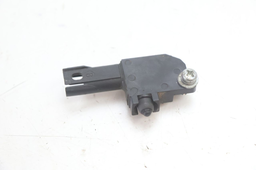 photo de CONTACTEUR FEU STOP DROIT BMW C SPORT 650 (2015 - 2021) - Détail de la pièce