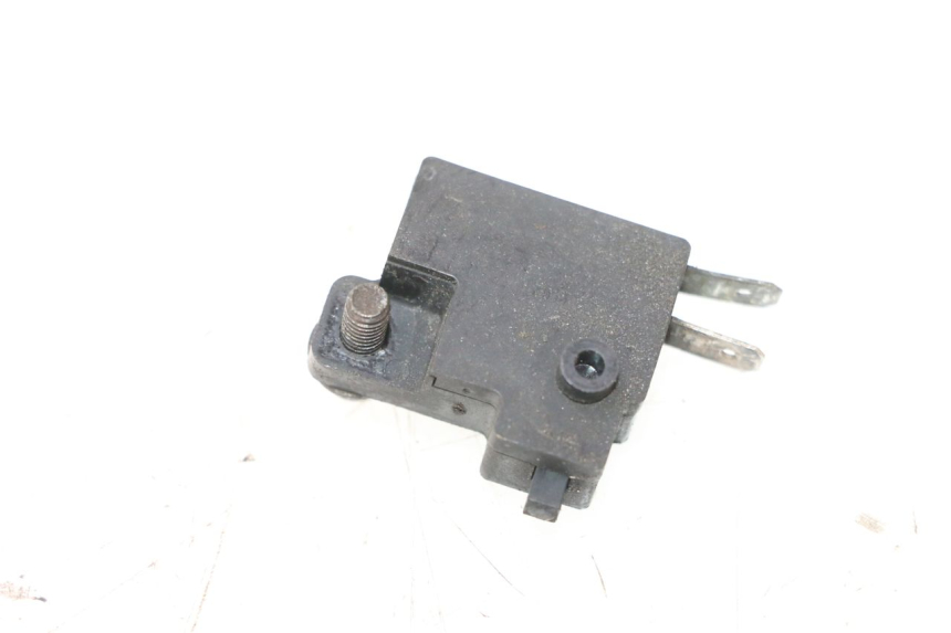 photo de CONTACTEUR FEU STOP DROIT HONDA FES PANTHEON 2T 125 (1998 - 2002) - Détail de la pièce