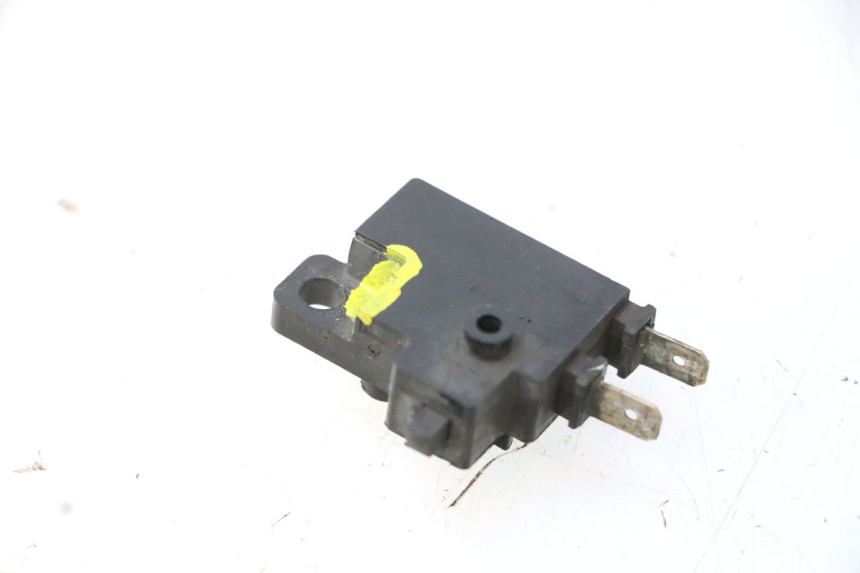 photo de CONTACTEUR FEU STOP DROIT HONDA FJS SILVER WING SILVERWING 400 (2005 - 2008) - Zoom état d’usage