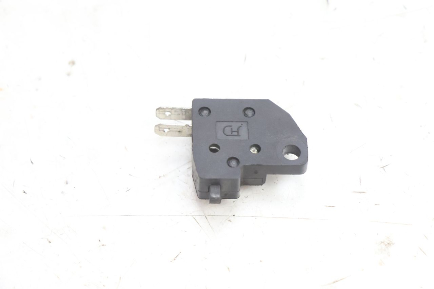 photo de CONTACTEUR FEU STOP DROIT NECO GPX LC 2T 50 (2014 - 2018) - Détail de la pièce