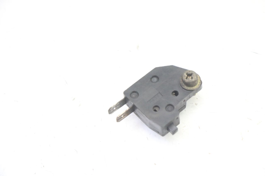 photo de CONTACTEUR FEU STOP DROIT SUZUKI GS GSE 500 (2001 - 2003)