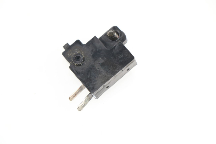 photo de CONTACTEUR FEU STOP DROIT HONDA FES FORESIGHT 250 (1997 - 2002)