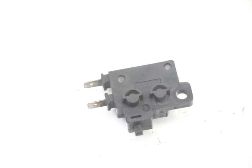 photo de CONTACTEUR FEU STOP DROIT HONDA FES S-WING SWING ABS 125 (2007 - 2015)