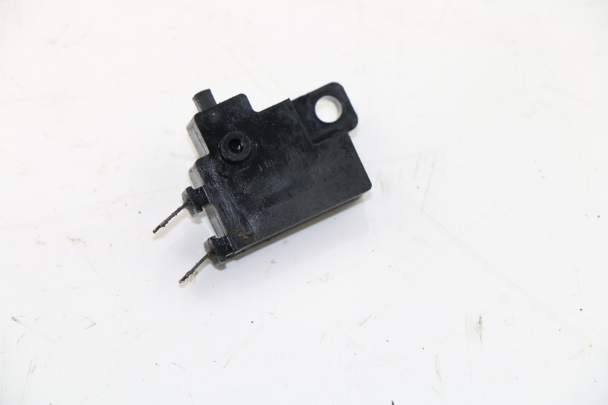 photo de CONTACTEUR FEU STOP DROIT HONDA SH 300 (2011)