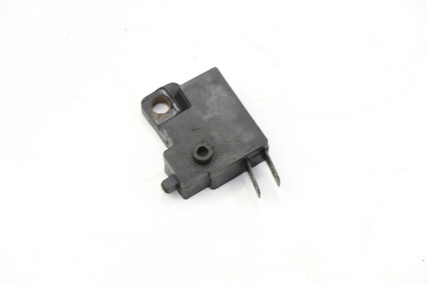 photo de CONTACTEUR FEU STOP DROIT HYOSUNG COMET GT 125 (2002 - 2007)