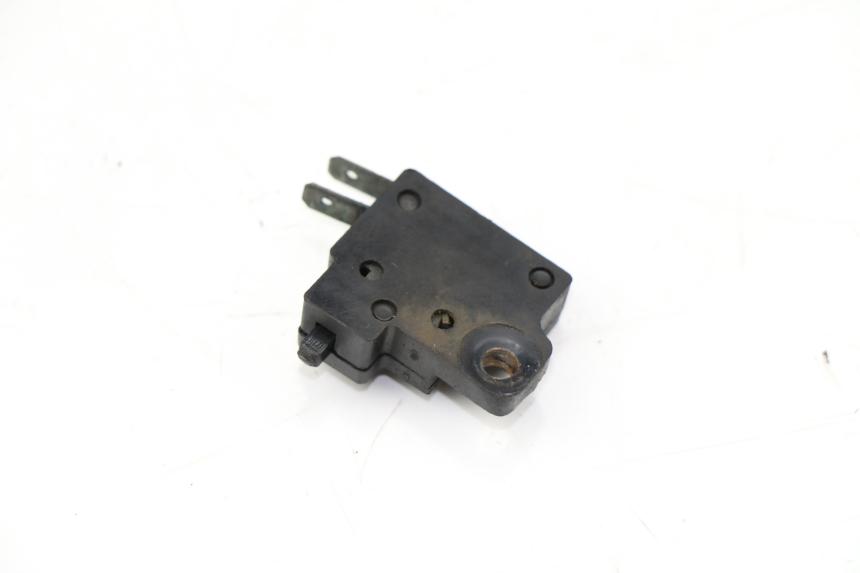 photo de CONTACTEUR FEU STOP DROIT HYOSUNG COMET GT 125 (2002 - 2007)