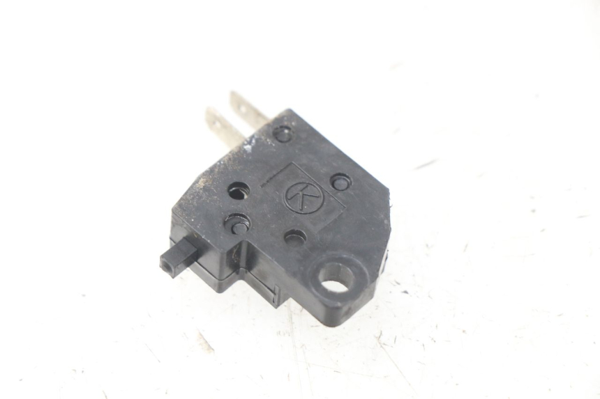 photo de CONTACTEUR FEU STOP DROIT JMSTAR CJ12M 125 (2005 - 2007)
