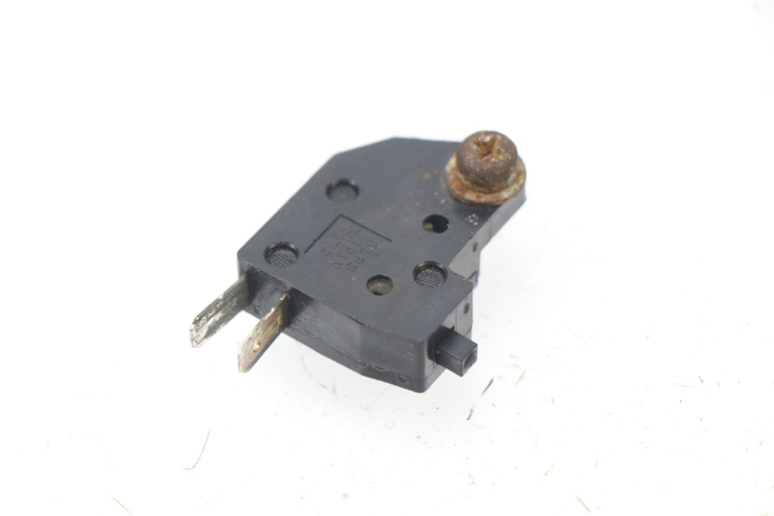 photo de CONTACTEUR FEU STOP DROIT KAWASAKI ZZR 600 (1995 - 2004)