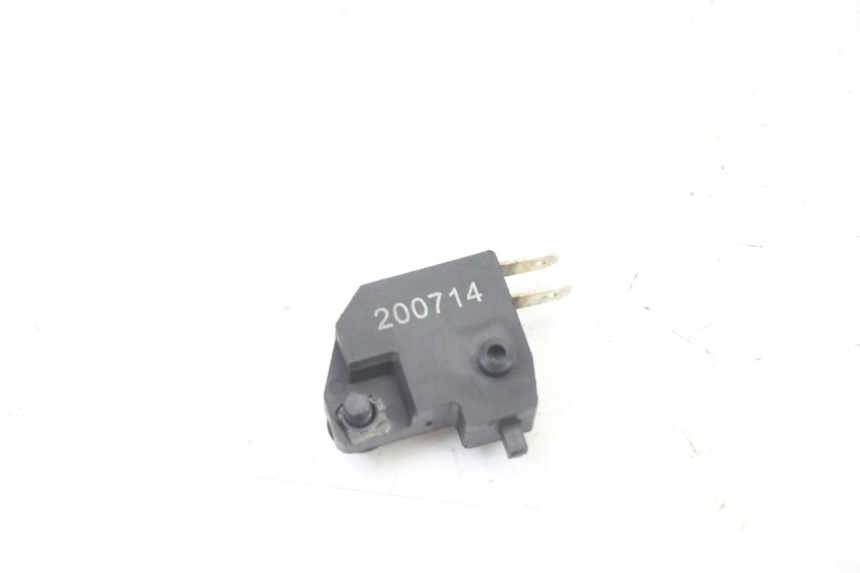 photo de CONTACTEUR FEU STOP DROIT PEUGEOT KISBEE 2T 50 (2018 - 2022)