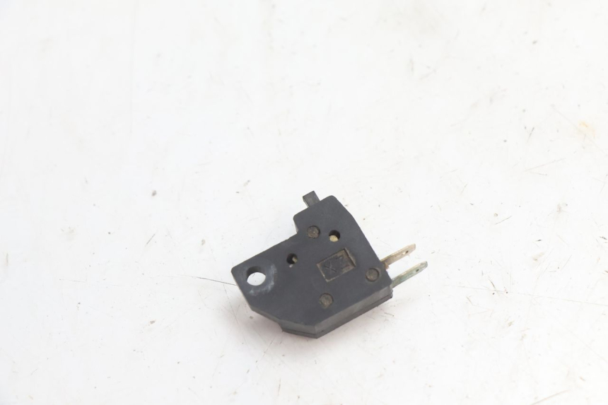 photo de CONTACTEUR FEU STOP DROIT PEUGEOT KISBEE 4T 50 (2010 - 2017) - Vue principale