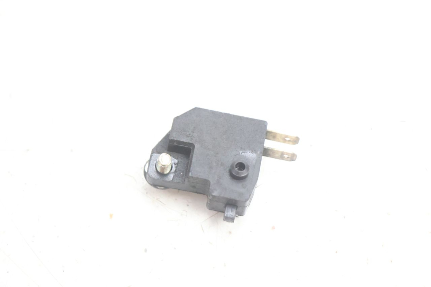 photo de CONTACTEUR FEU STOP DROIT PEUGEOT KISBEE 4T 50 (2010 - 2017) - Autre angle de vue