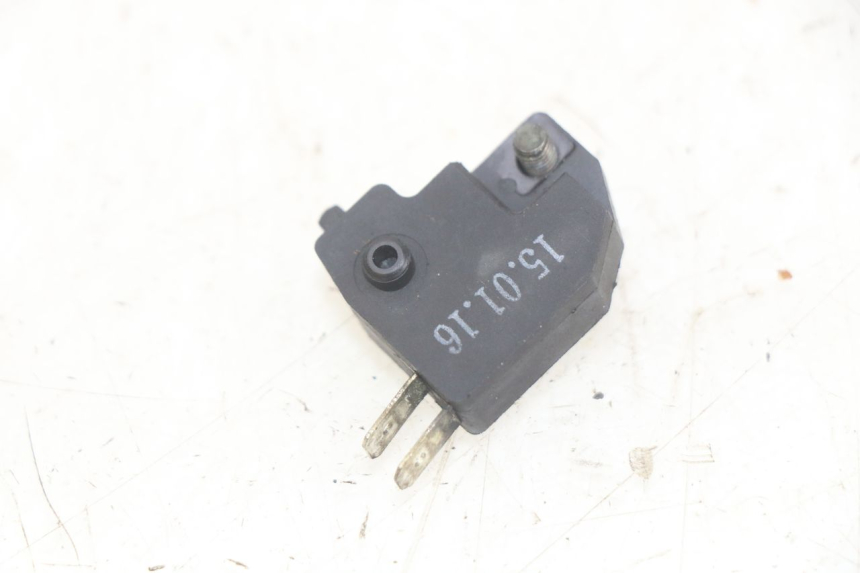 photo de CONTACTEUR FEU STOP DROIT KYMCO AGILITY NAKED RENOUVO 2T 50 (2011 - 2018)