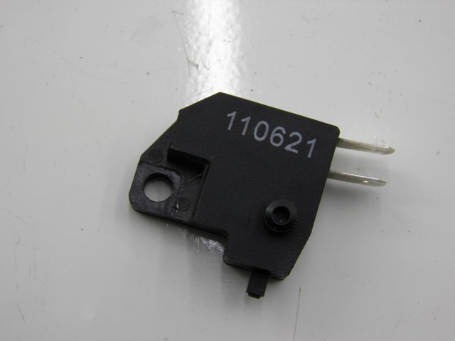 photo de CONTACTEUR FEU STOP DROIT KYMCO SUPER 8 2T 50 (2007 - 2013)