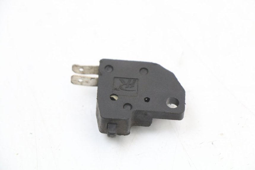 photo de CONTACTEUR FEU STOP DROIT KYMCO SUPER 8 4T 50 (2021 - 2024)