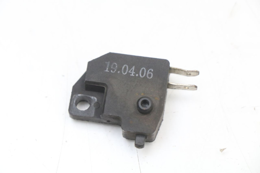 photo de CONTACTEUR FEU STOP DROIT KYMCO SUPER 8 4T 50 (2021 - 2024)