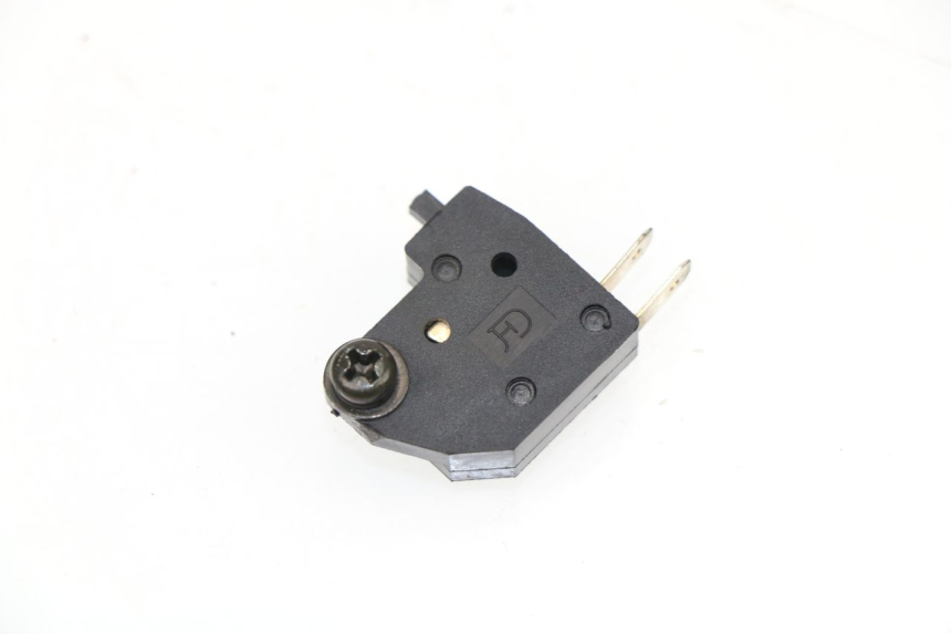 photo de CONTACTEUR FEU STOP DROIT KYMCO SUPER 8 4T 50 (2018 - 2020)