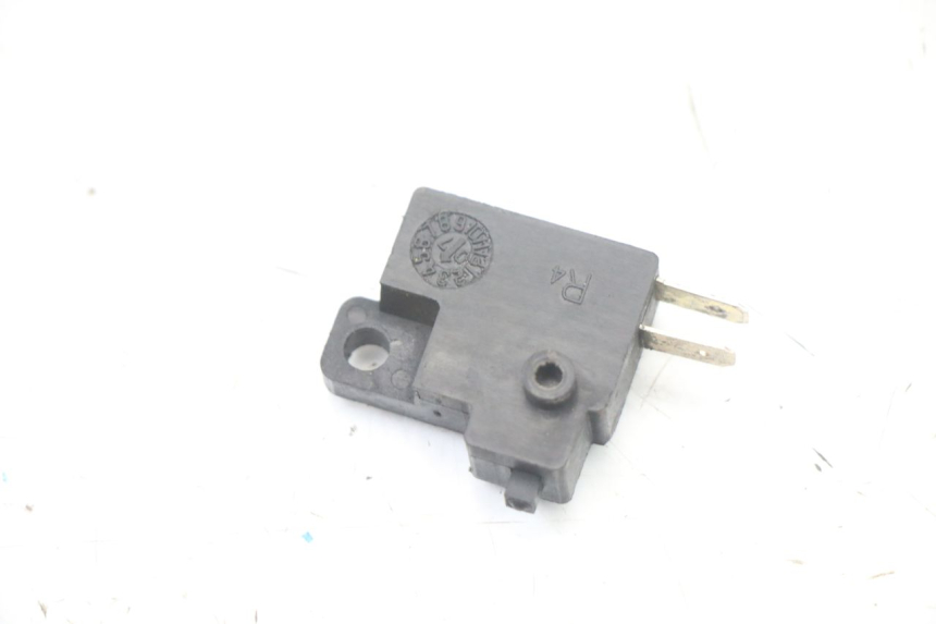photo de CONTACTEUR FEU STOP DROIT KYMCO XCITING 500 (2007 - 2010)